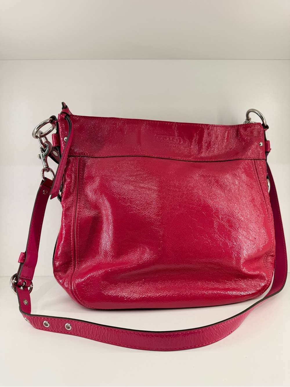 Pre Owned Coach Fuschia Patent Leather Shoulder Bag Purse